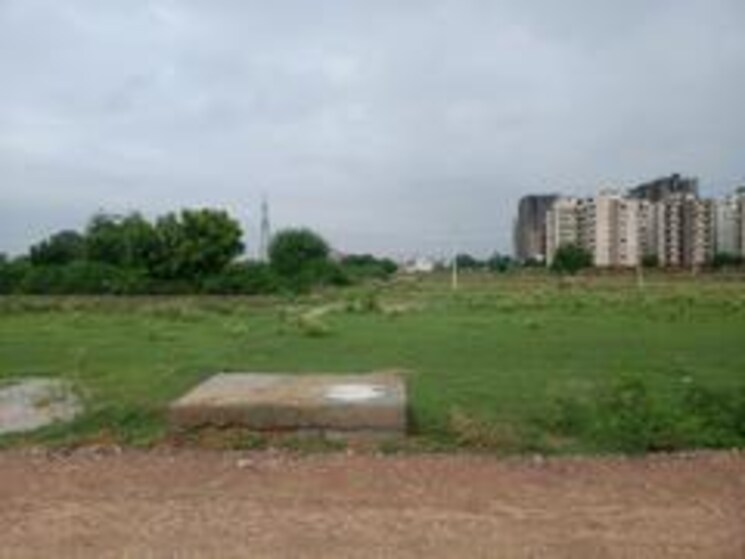 undefined, bptp-park-central  250 Sq.Yd. Plot In Sector 85 Faridabad 7983852