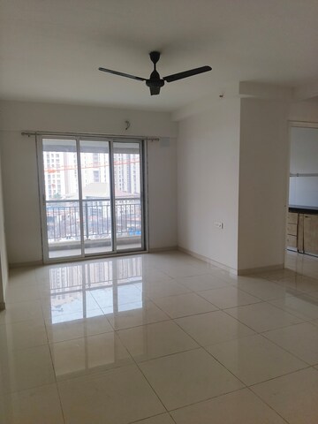 Room in 3 BHK Apartment at Godrej Emerald, Ghodbunder Road – for Rent