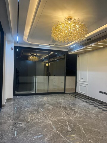 Kitchen in 4 BHK Builder Floor at DLF City Phase V, Dlf Phase V – for Rent