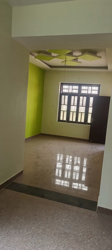 Room in 2 BHK Independent House at Jankipuram – for Sale