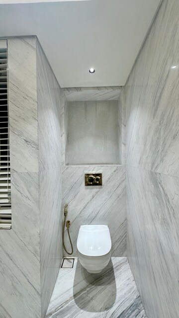 Bathroom in 5 BHK Apartment at Lodha The Park, Worli – for Sale
