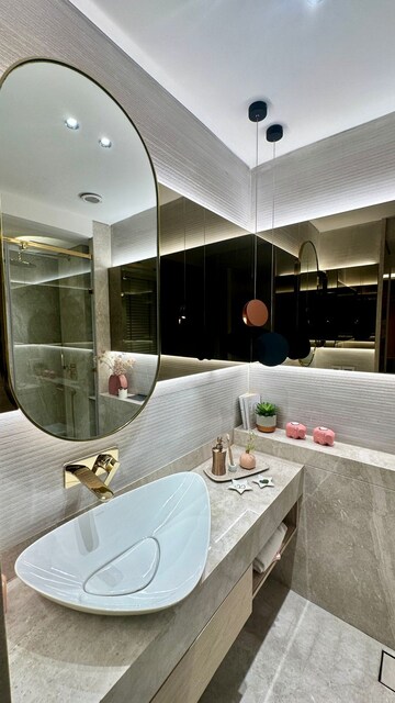 Attached Bathroom in 5 BHK Apartment at Lodha The Park, Worli – for Sale