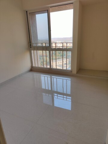 Room in 1 BHK Apartment at Puranik Rumah Bali, Ghodbunder Road – for Rent