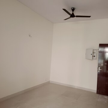 Room in 3 BHK Apartment at BPTP Park Elite Premium, Sector 84 – for Sale