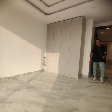 Room in 3 BHK Builder Floor at Chattarpur – for Sale