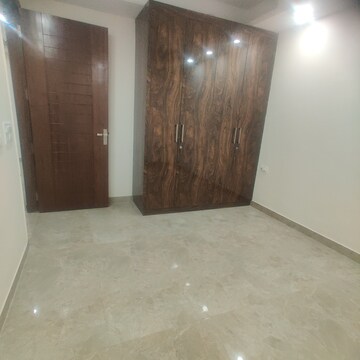 Room in 3 BHK Builder Floor at Chattarpur – for Sale