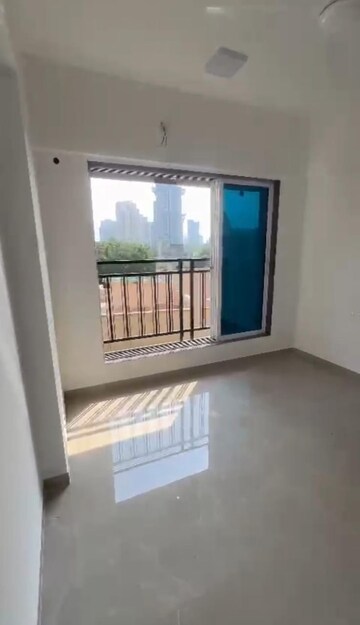 Room in 2 BHK Apartment at Renaissance Spring Meadows, Malad East – for Rent
