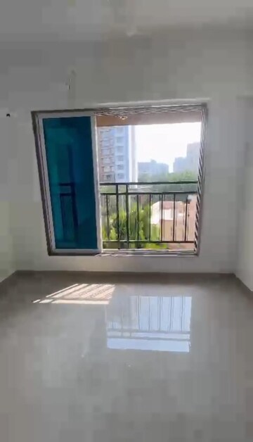 Room in 2 BHK Apartment at Renaissance Spring Meadows, Malad East – for Rent