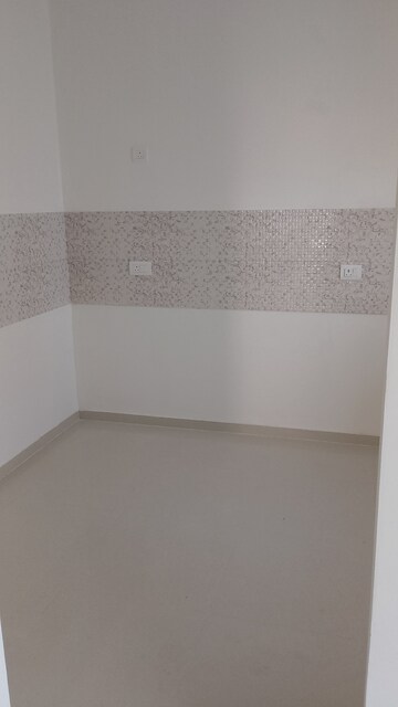 Furnished Amenities in 3 BHK Apartment at Corona Optus, Sector 37c – for Sale