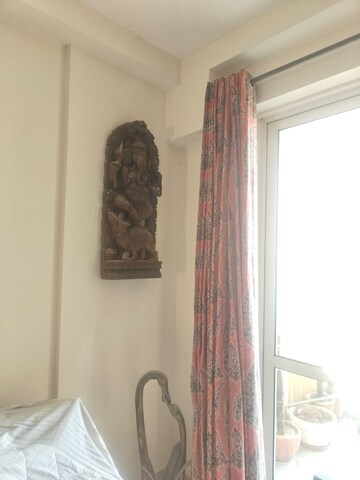 Furnished Amenities in 3 BHK Apartment at M3M Woodshire, Sector 107 – for Rent