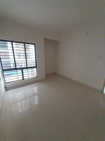 Room in 3 BHK Apartment at DTC Southern Heights, Joka – for Sale