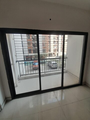 Room in 3 BHK Apartment at DTC Southern Heights, Joka – for Sale