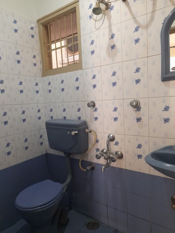 Master Bedroom in 2 BHK Independent House at Hatim Manzil JP Nagar, Jp Nagar – for Rent