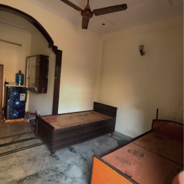 Living Room in 2 BHK Builder Floor at Alpha Ii Greater Noida – for Rent