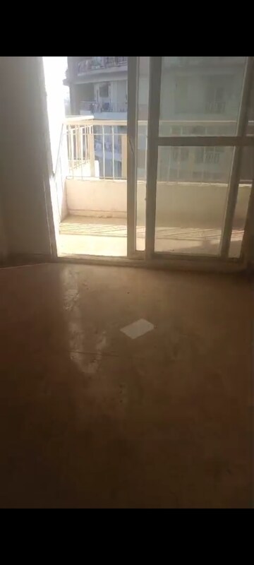 Room in 3 BHK Apartment at Samridhi Grand Avenue, Tech Zone 4 Greater Noida – for Sale