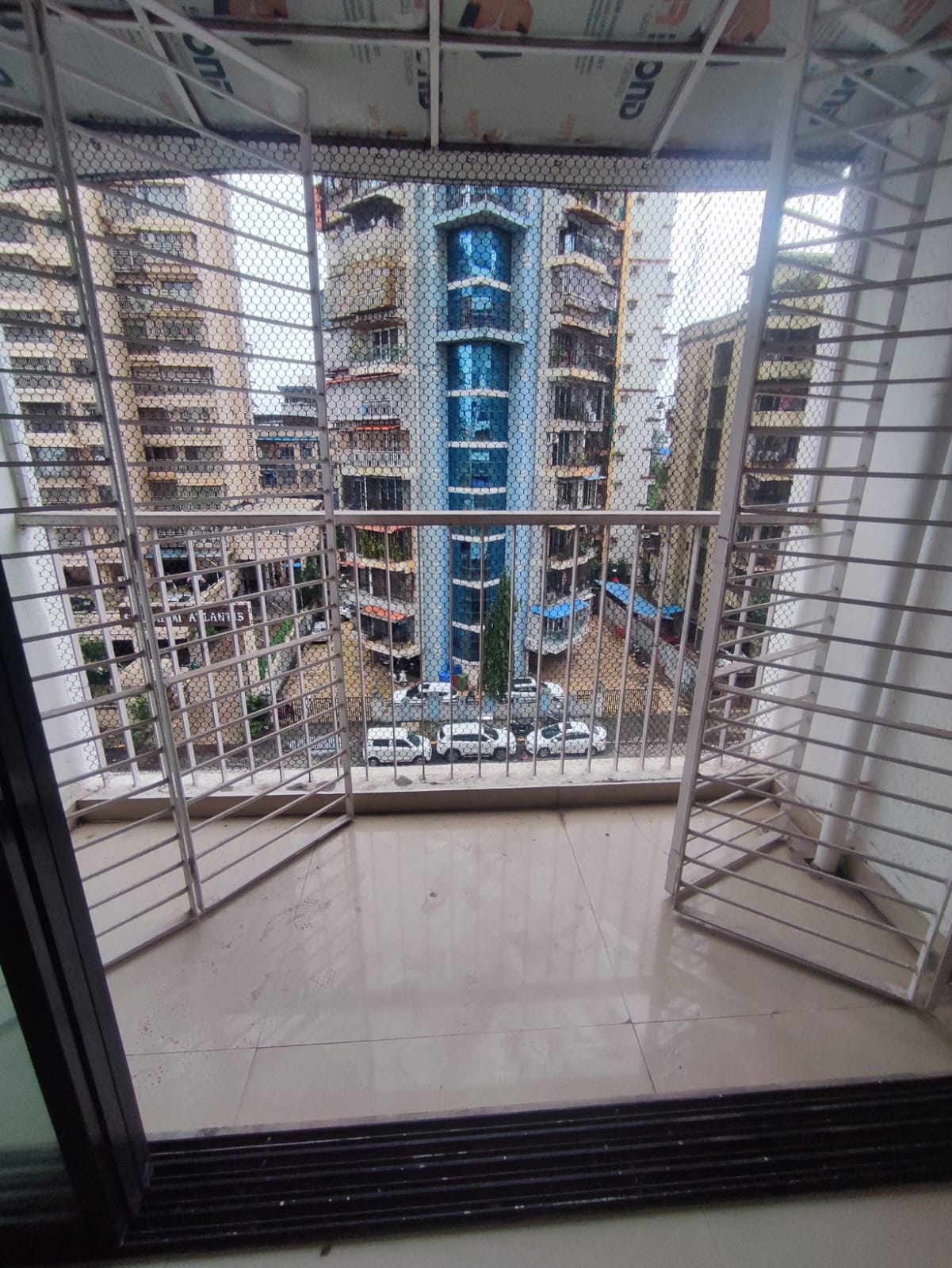 2.5 BHK 1000 Sq.Ft. Apartment in Progressive Group Crown