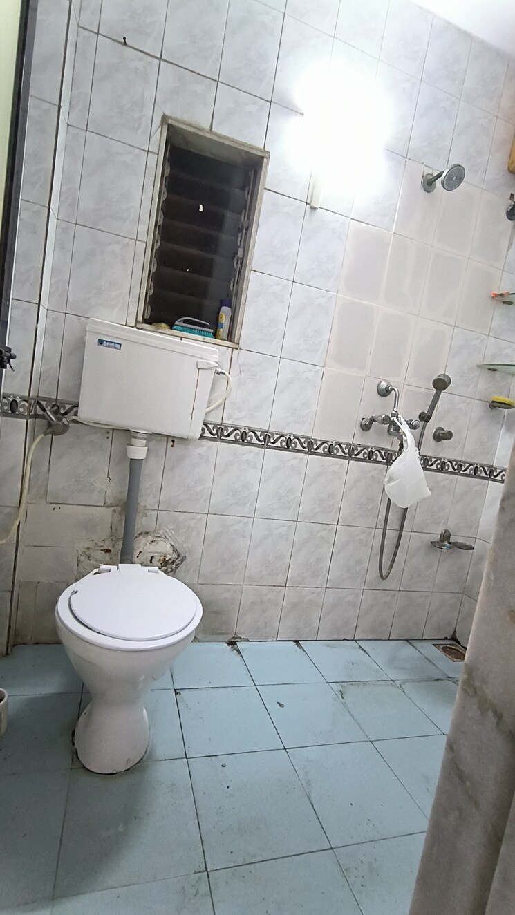 Bathroom, sita-smruthi 2 Bedroom 750 Sq.Ft. Apartment In Dadar West Mumbai 7984317