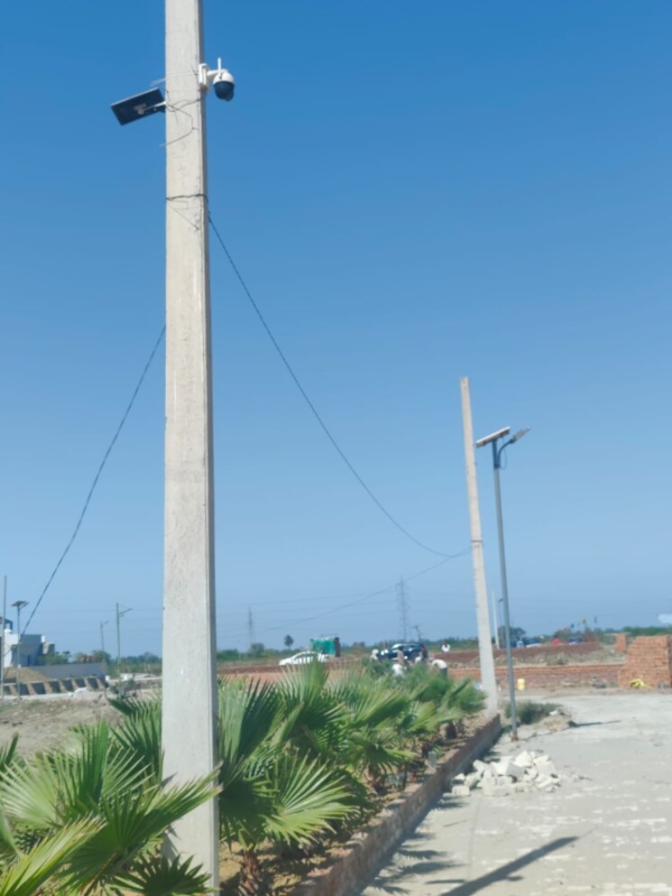 Garden, gaur yamuna city  100 Sq.Yd. Plot In Gaur Yamuna City Greater Noida 7984353