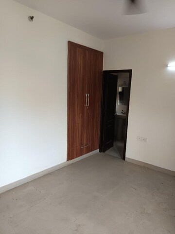 3 BHK Apartment For Rent in RPS Savana, Sector 88
