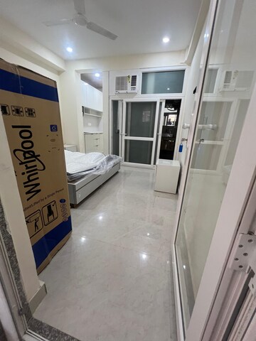 Balcony in 1 RK Builder Floor at Ansal Sushant Lok I, Sector 43 – for Rent