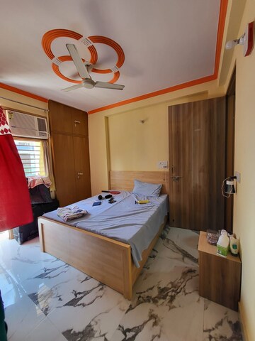 Bedroom in 1 RK Builder Floor at Ansal Sushant Lok I, Sector 43 – for Rent