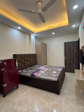 Bedroom in 1 RK Builder Floor at Ansal Sushant Lok I, Sector 43 – for Rent