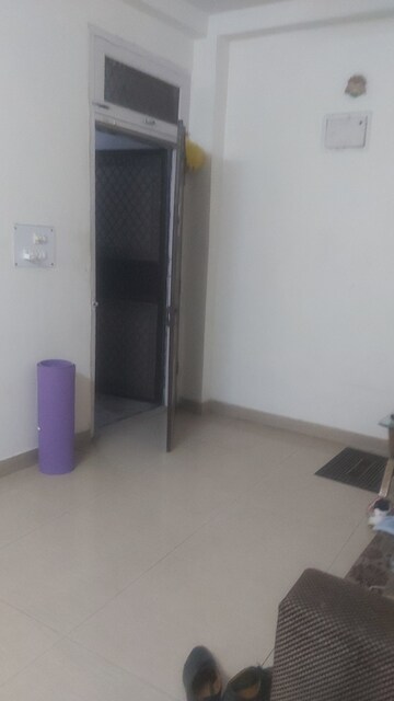 Room in 1.5 BHK Apartment at Mayur Vihar – for Rent