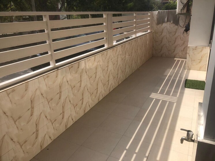 Balcony, bainsla-huda-floors 3 Bedroom 1400 Sq.Ft. Builder Floor In Sector 51 Gurgaon 7984553