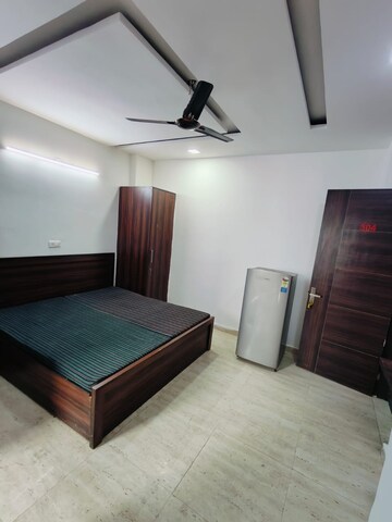 Bedroom in 1 RK Builder Floor at Ansal Sushant Lok I, Sector 43 – for Rent