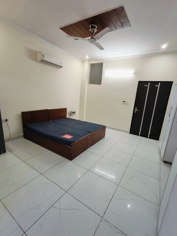 Master Bedroom in 1 RK Builder Floor at Ansal Sushant Lok I, Sector 43 – for Rent