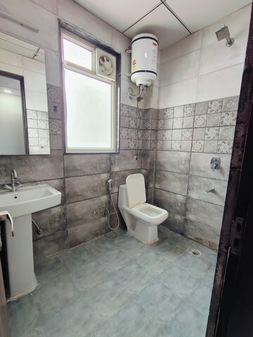 Bathroom in 1 RK Builder Floor at Ansal Sushant Lok I, Sector 43 – for Rent