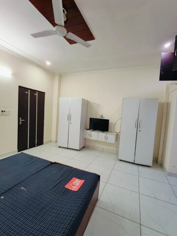 Bedroom in 1 RK Builder Floor at Ansal Sushant Lok I, Sector 43 – for Rent