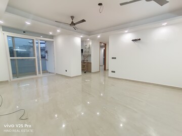 Room in 3 BHK Apartment at Vasant Kunj – for Rent