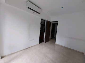 Room in 3 BHK Apartment at Lodha Trump Tower, Worli – for Rent