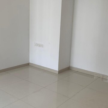 Room in 1.5 BHK Apartment at Runwal Eirene, Yashaswi Nagar – for Sale
