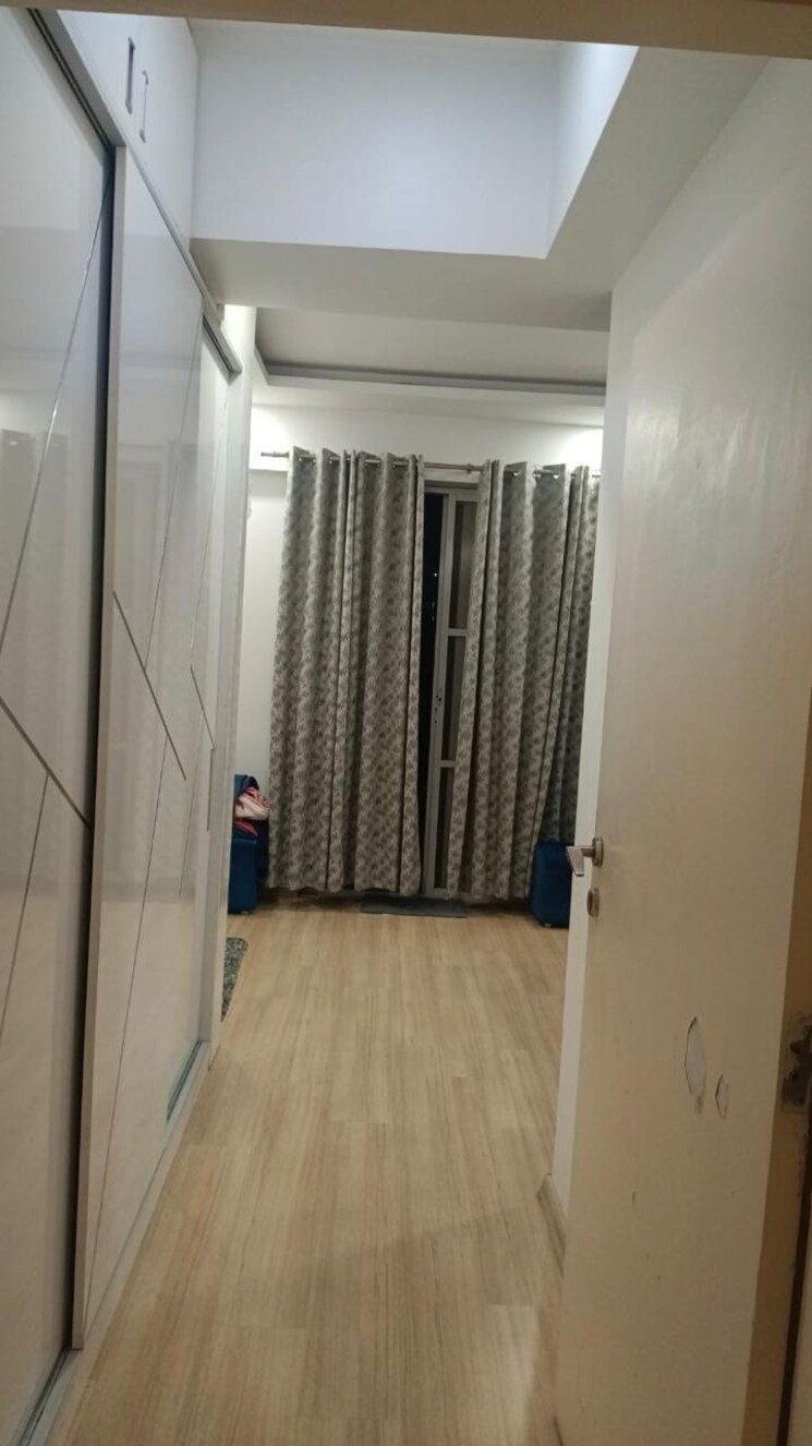 Bathroom, dlf-regal-gardens 3 Bedroom 1804 Sq.Ft. Apartment In Sector 90 Gurgaon 7984662