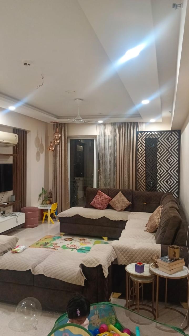 3 BHK Apartment For Sale in DLF Regal Gardens