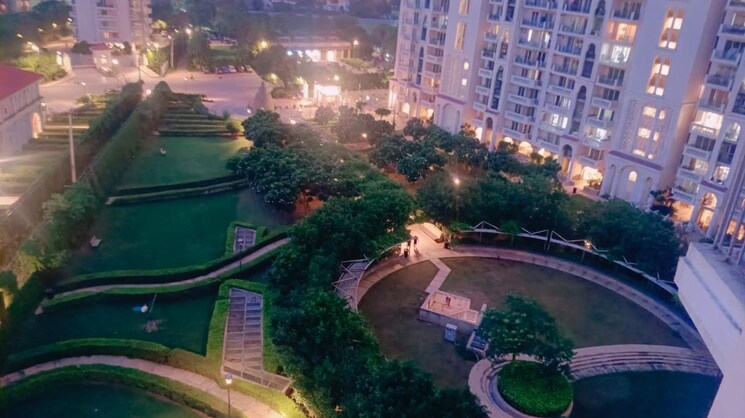 Garden, dlf-regal-gardens 3 Bedroom 1804 Sq.Ft. Apartment In Sector 90 Gurgaon 7984662