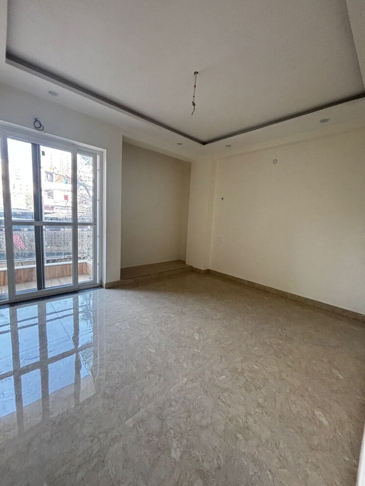 Room, opportune-crystal-mayberry 3.5 Bedroom 2200 Sq.Ft. Apartment In Badhamau Lucknow 7984699
