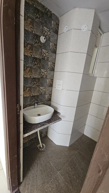 Bathroom in 3 BHK Apartment at Green Valley Residencia, Ghazipur – for Rent
