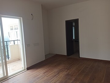 2 BHK Apartment For Sale in Paras Tierea, Sector 137