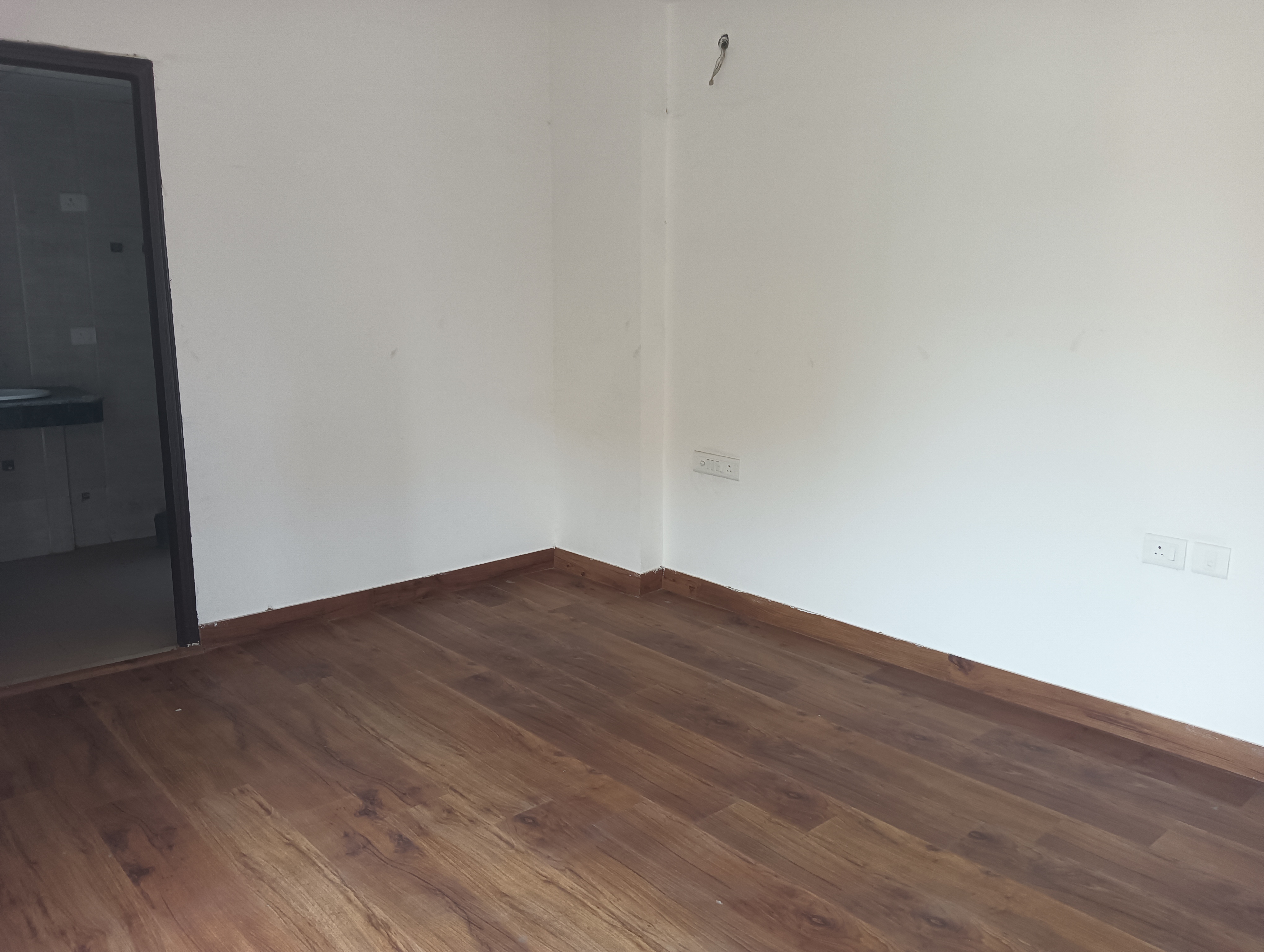 2 BHK Apartment For Sale in Paras Seasons