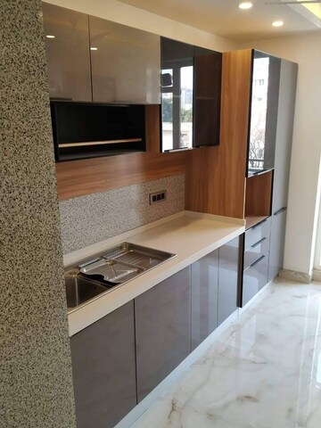 Kitchen in 3 BHK Builder Floor at Sector 17 – for Rent