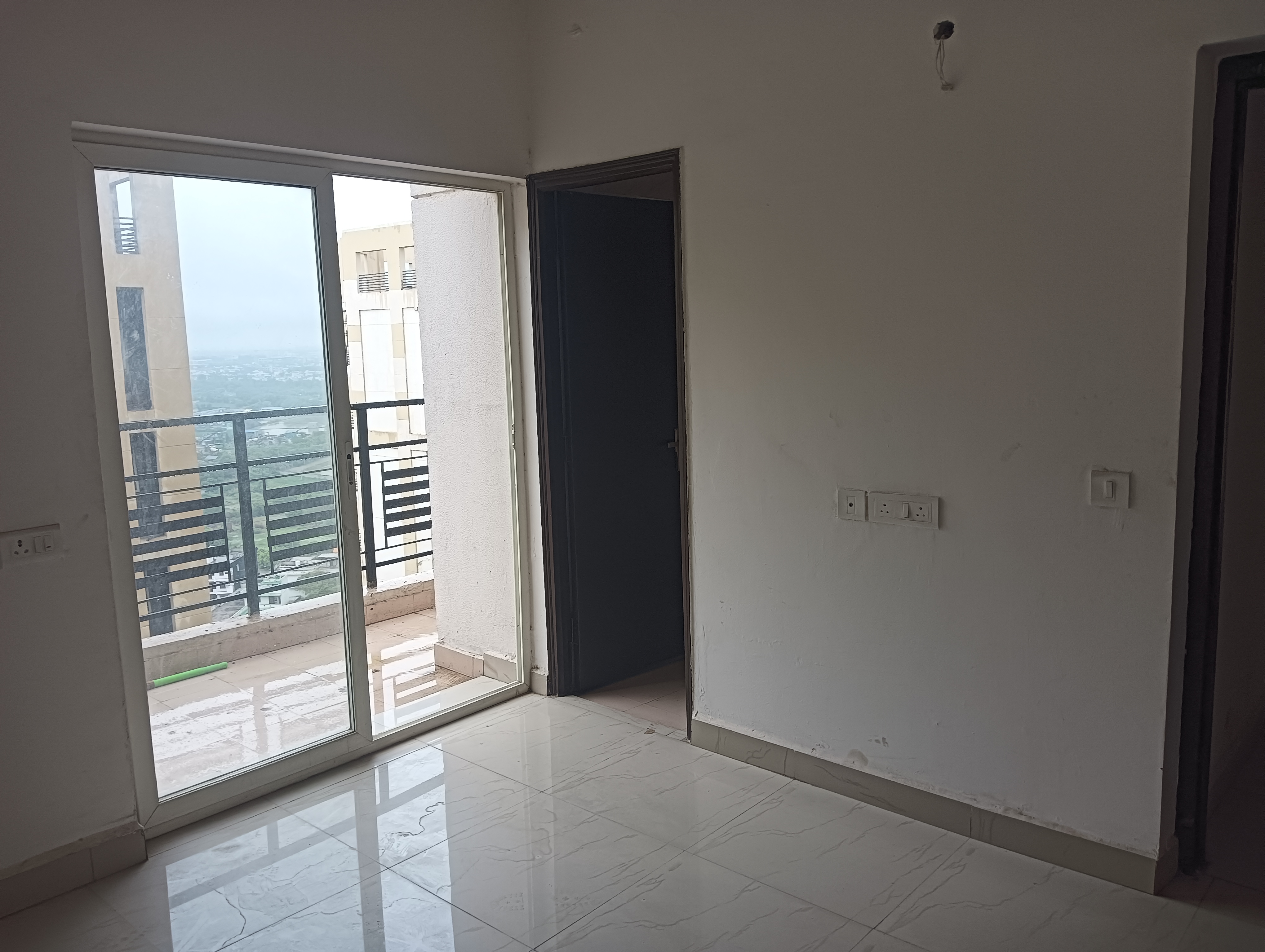 2 BHK Apartment For Sale in Amrapali Princely Estate