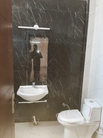 Bathroom in 4 BHK Builder Floor at Sector 9 – for Rent