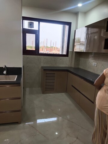 Kitchen in 3.5 BHK Builder Floor at Sector 9 – for Rent