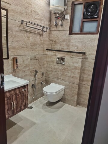 Bathroom in 3.5 BHK Builder Floor at Sector 9 – for Rent