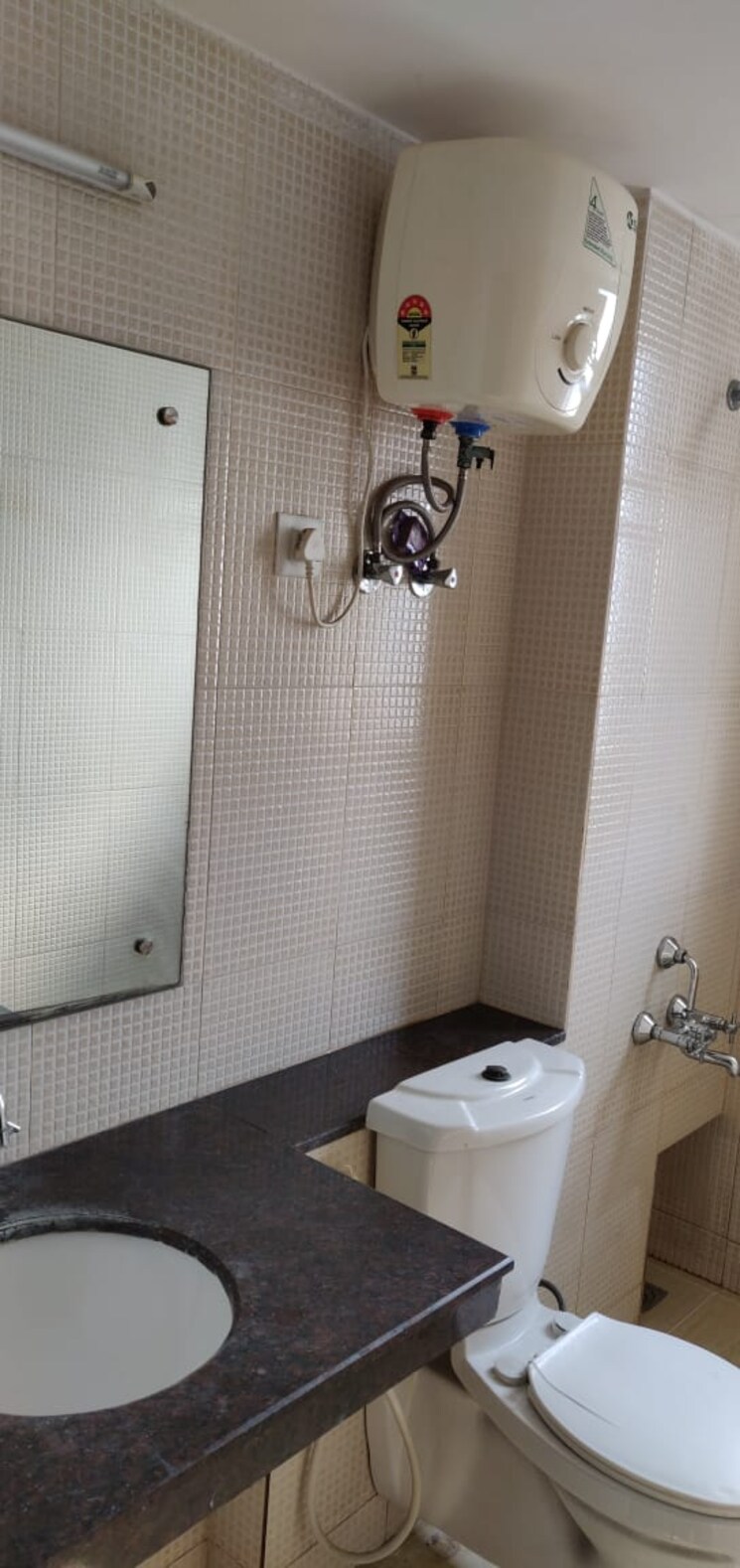 Master Bedroom, amrapali-silicon-city 2.5 Bedroom 1180 Sq.Ft. Apartment In Sector 76 Noida 7984744