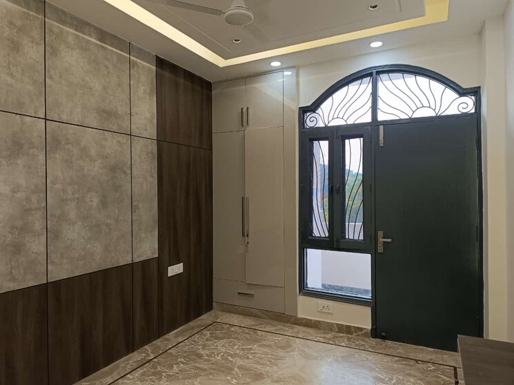 Room, niti khand 4 Bedroom 130 Sq.Mt. Builder Floor In Niti Khand Ghaziabad 7984752