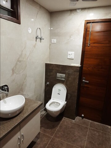 Bathroom in 3 BHK Builder Floor at Sector 16 – for Rent